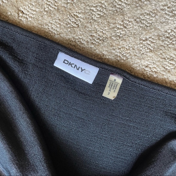DKNY top - Picture 6 of 7